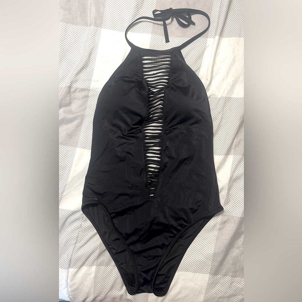 One piece VS swim size L